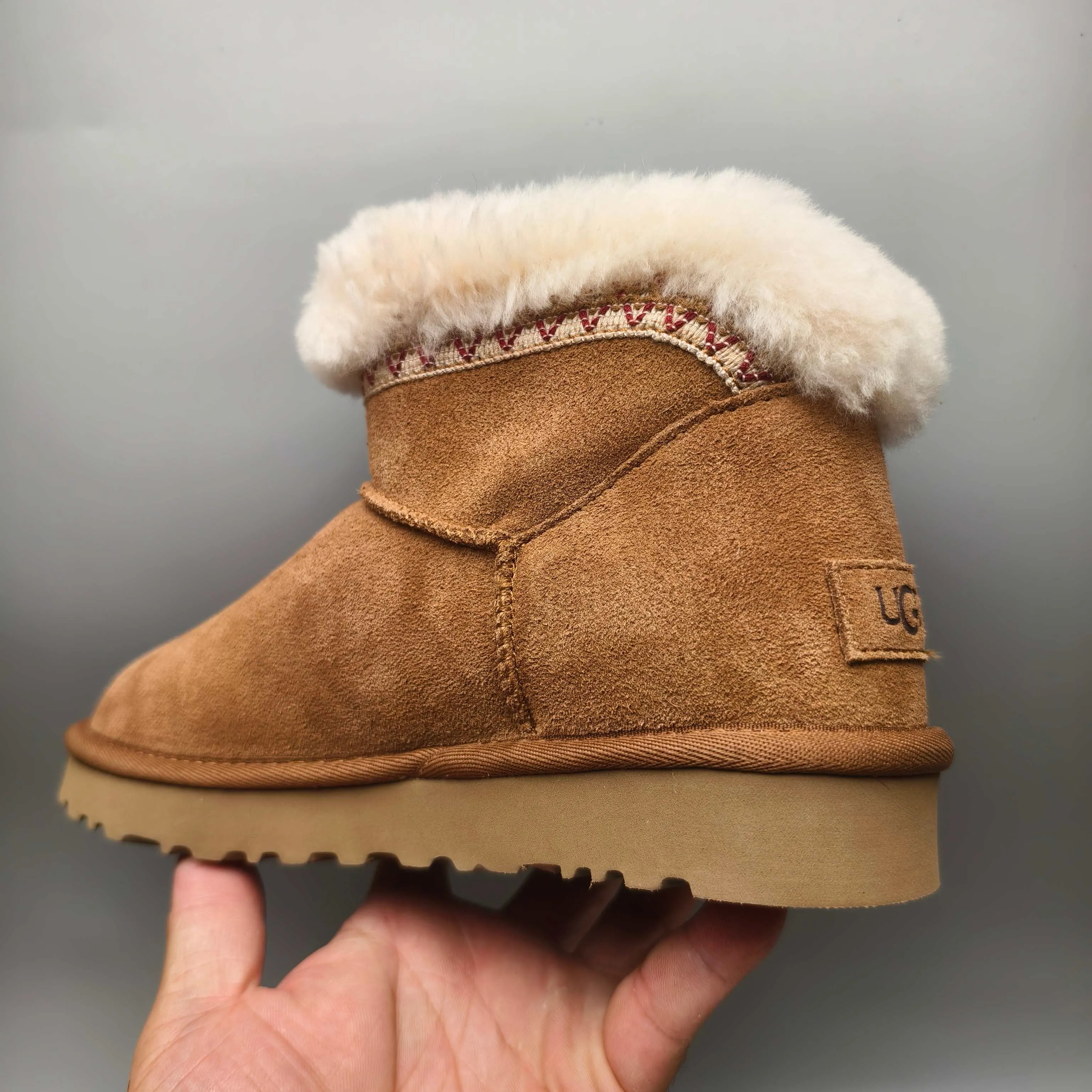 💰520 UGG sheepskin all-in-one snow boots 4496 Ethnic style low-top casual women's shoes Color: Maroon Sand Matching size: 35-40
